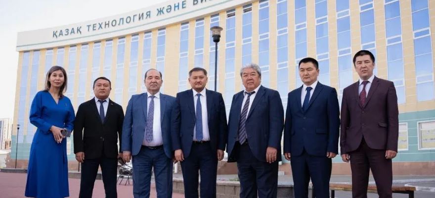 Здание Казахский университет технологии и бизнеса им. К.Кулажанова
